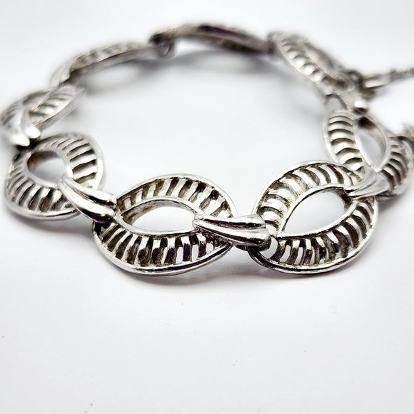 Vintage Monet Mid-Century Silver-Tone Open Link Bracelet w/Safety Chain - Picture 3 of 10